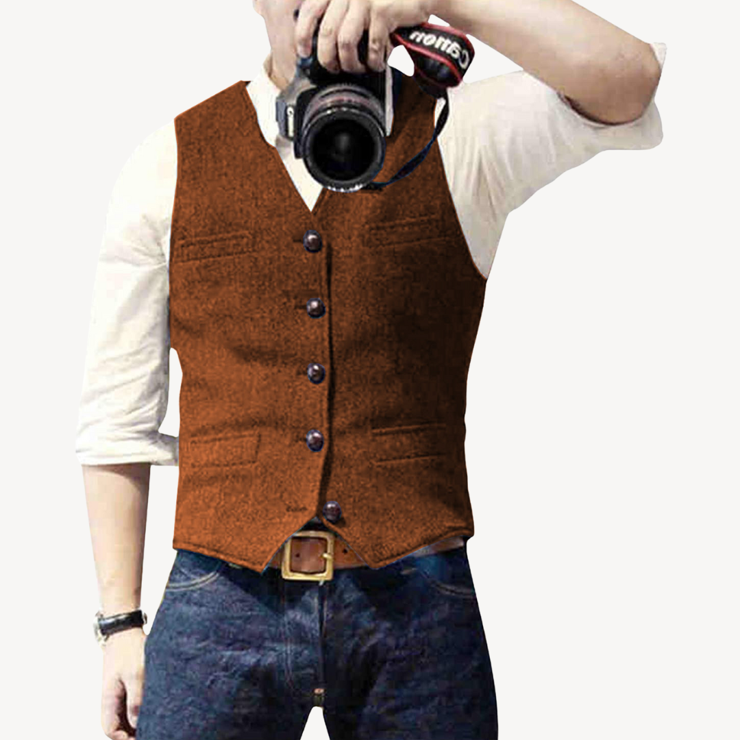 Men's Buttoned Wool Vest | Clara Vienne