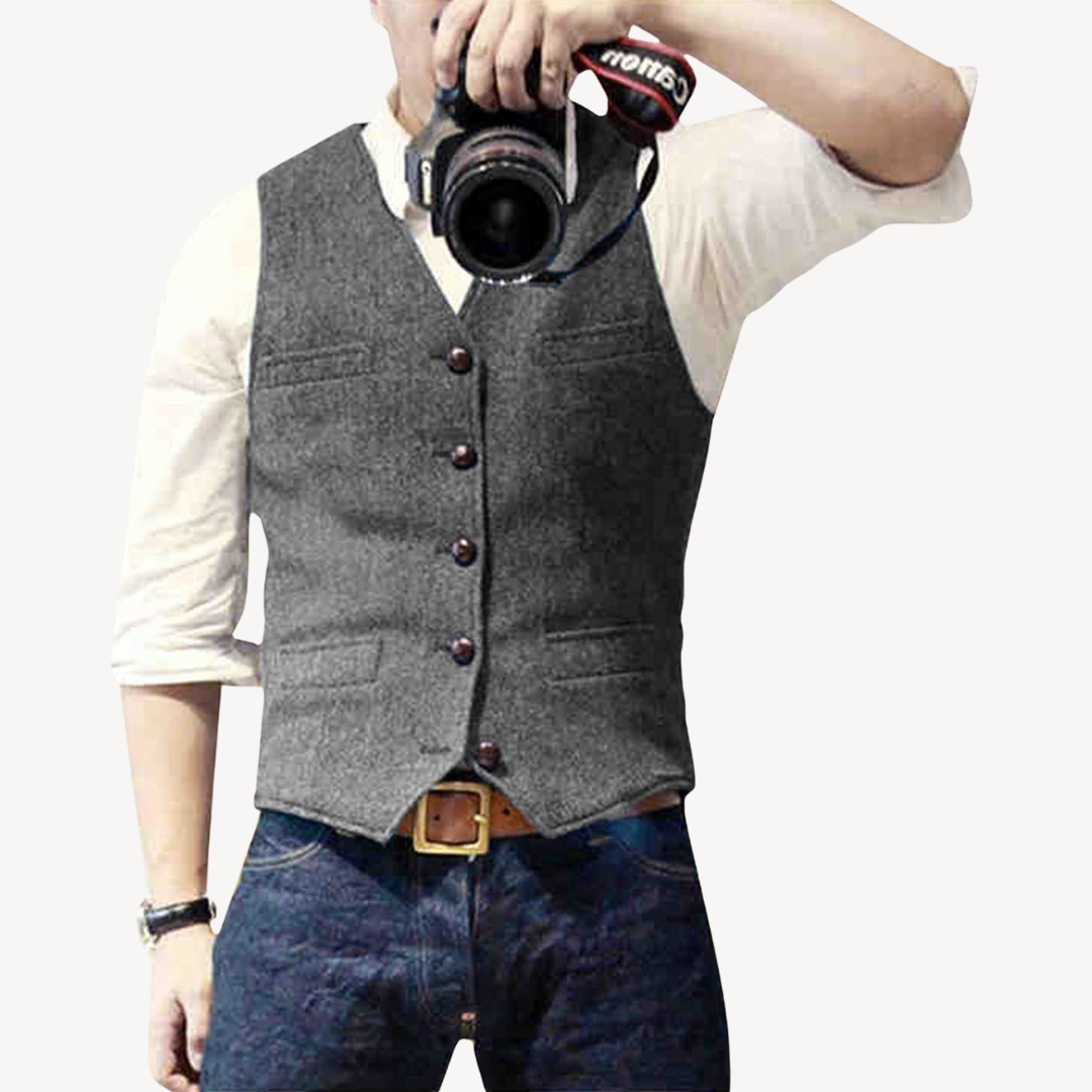 Men's Buttoned Wool Vest | Clara Vienne