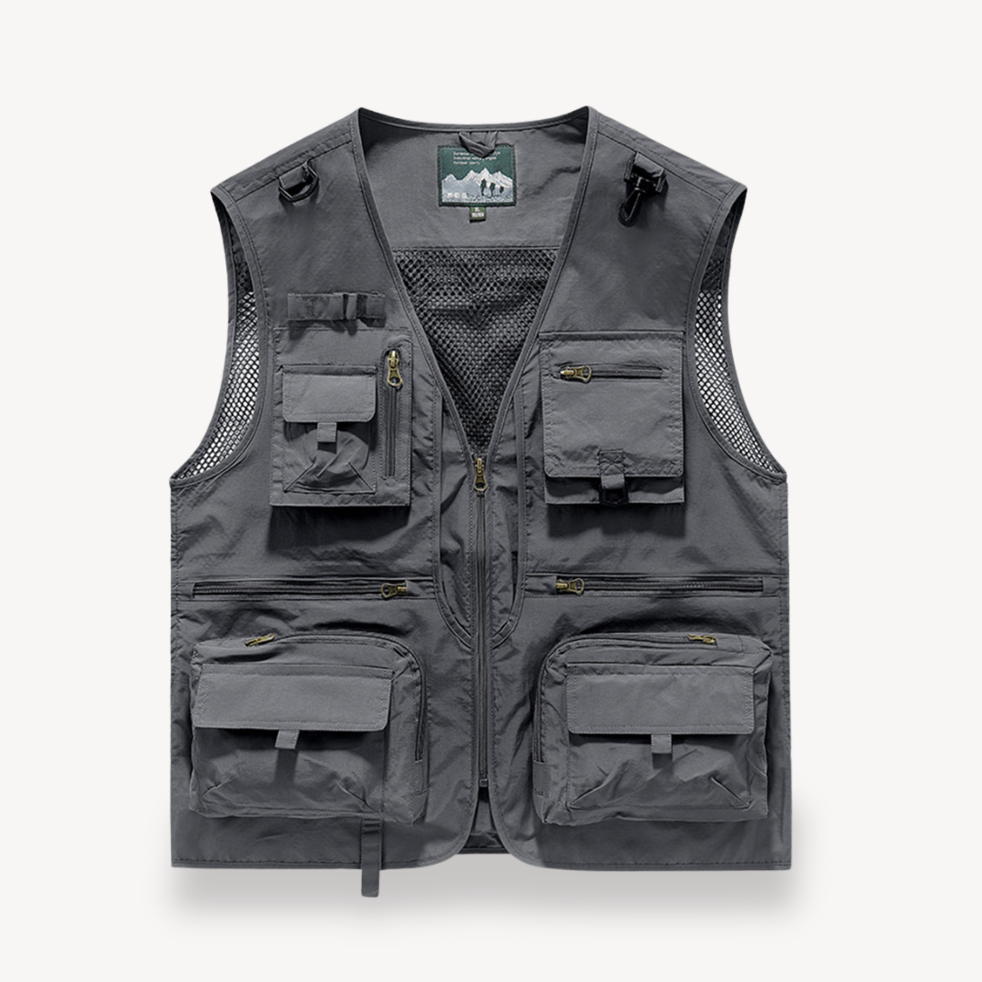 Clara Vienne | Men's Tactical Fishing Vest