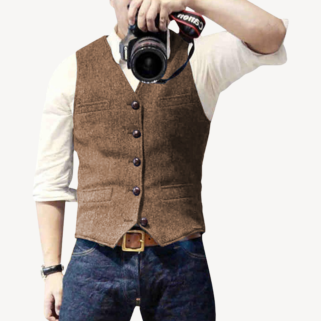 Men's Buttoned Wool Vest | Clara Vienne